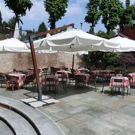 Cascina Di Corte 3* Венария-Реале