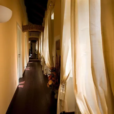 Cascina Di Corte Hotel 3*