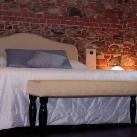 Cascina Di Corte Hotel