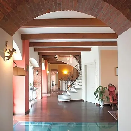 Cascina Di Corte Hotel 3*