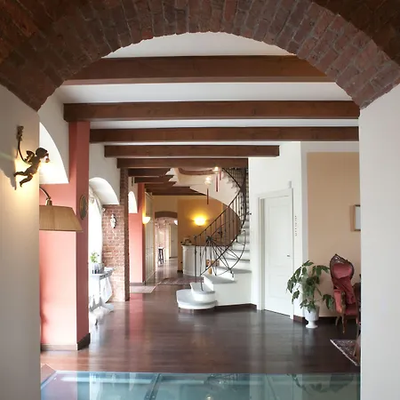 Cascina Di Corte 3*