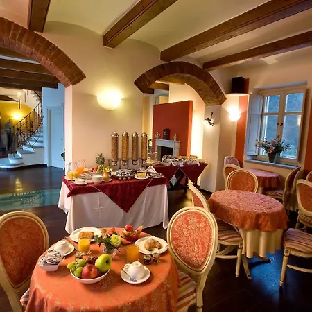 Cascina Di Corte Hotel 3*