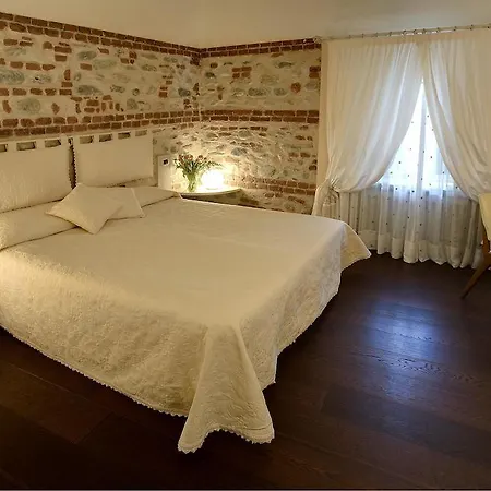 Cascina Di Corte 3*