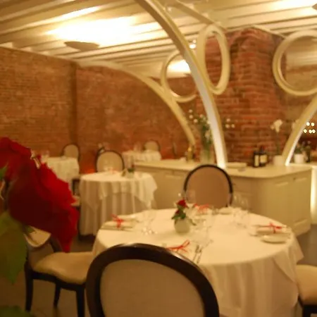 Cascina Di Corte ヴェナリア・レアーレ